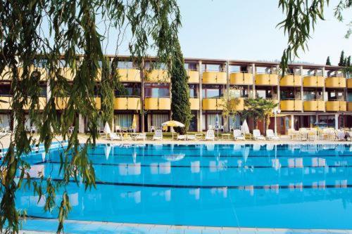 Hotel Royal Garda  Esterno foto