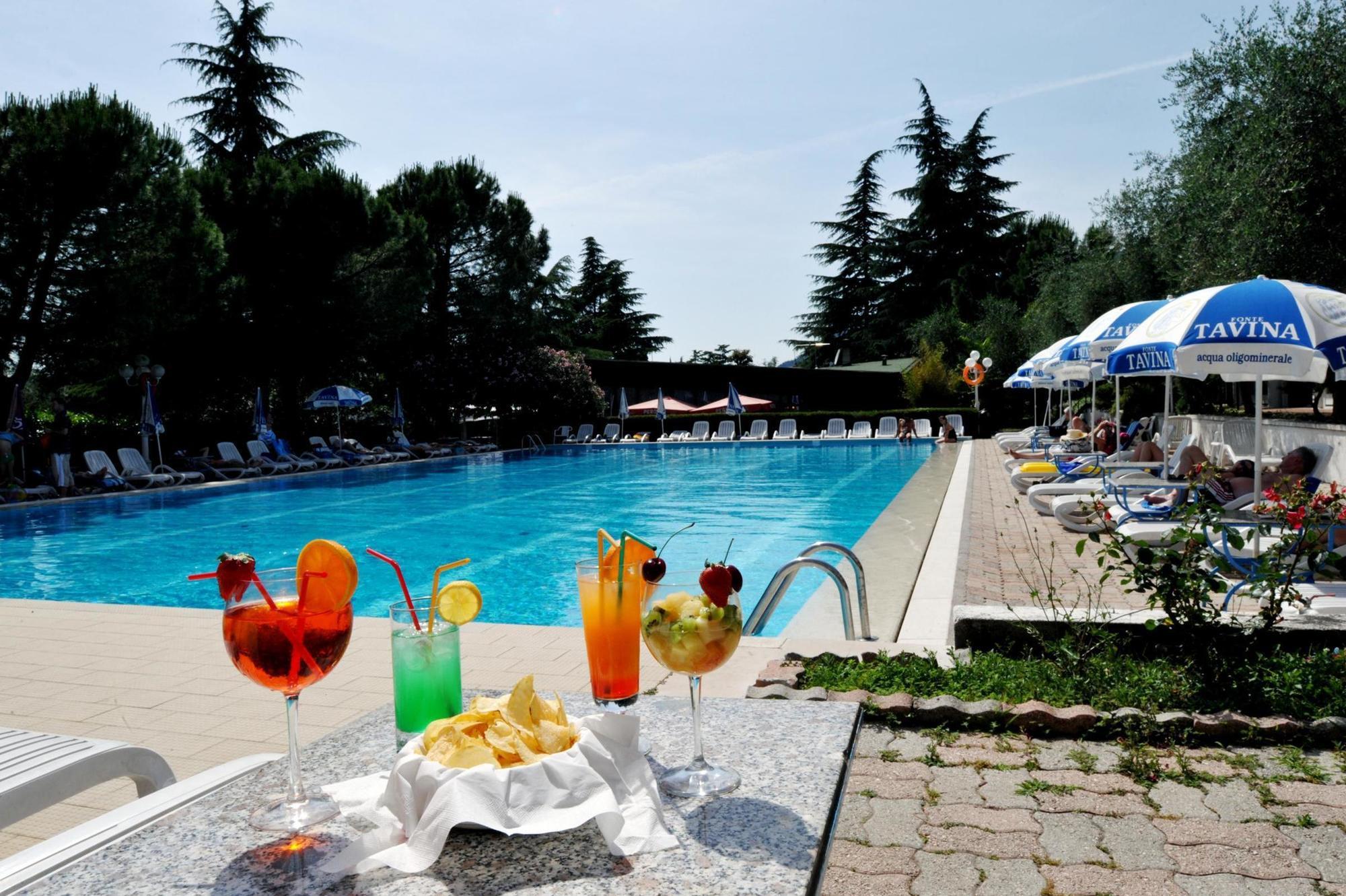 Hotel Royal Garda  Esterno foto